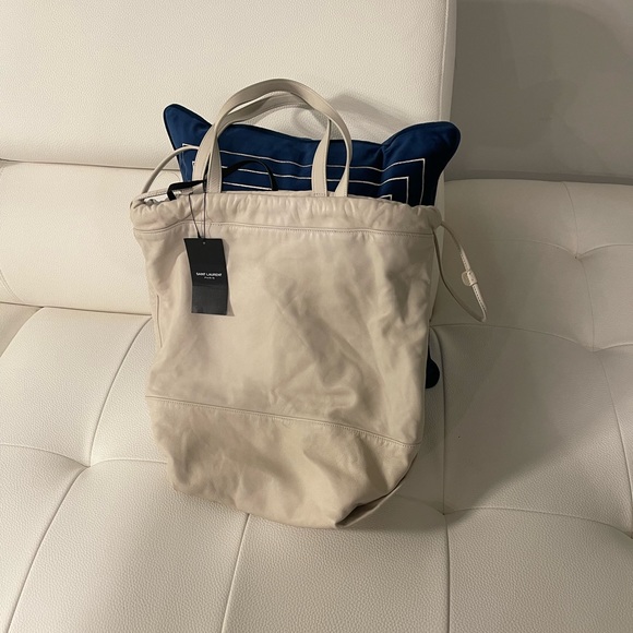 YSL authentic lamb skin bag. Card of authenticity. - Picture 14 of 17